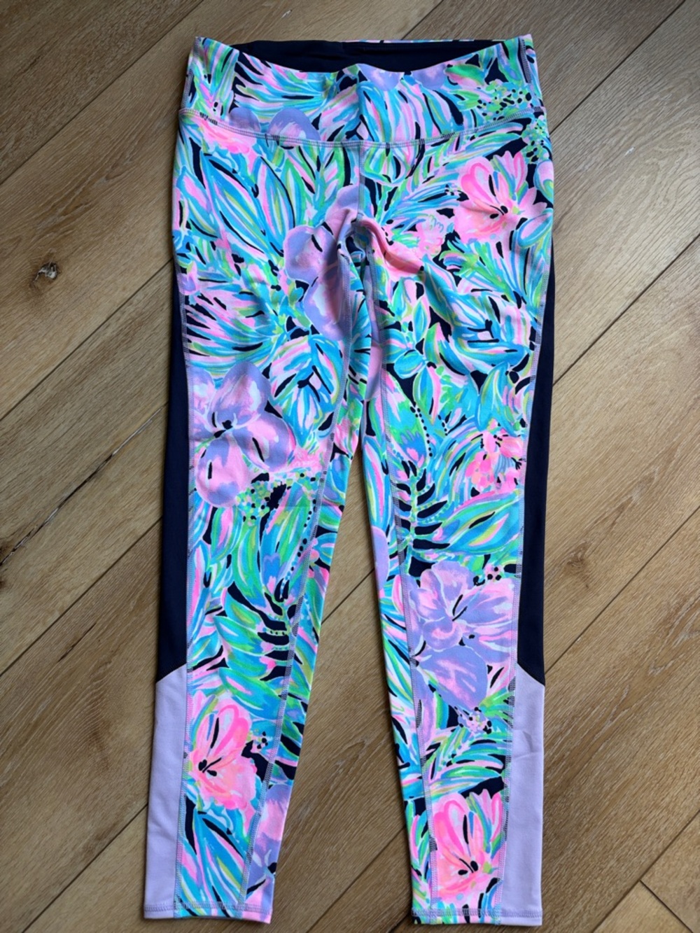 Lilly Pulitzer Luxletic Weekender Crop Bermudaful Floral Leggings Size M